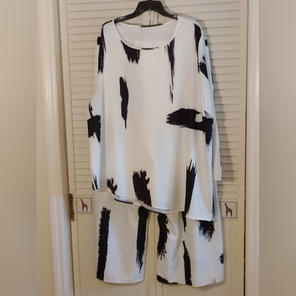 3 Pc Set**Stylish Black and White Women's Outfit Set - Picture 3 of 13